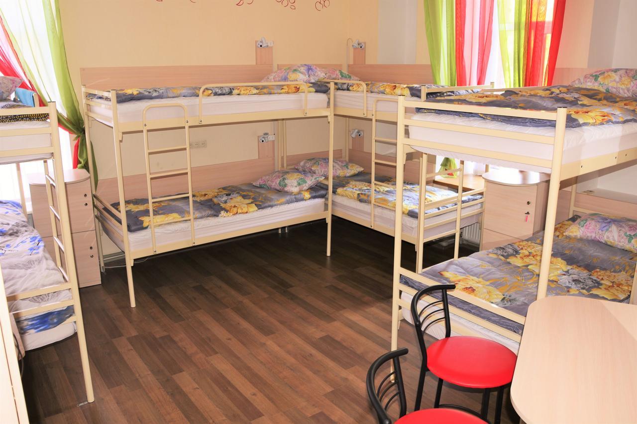Vishnya Hostel Dnipro Ngoại thất bức ảnh