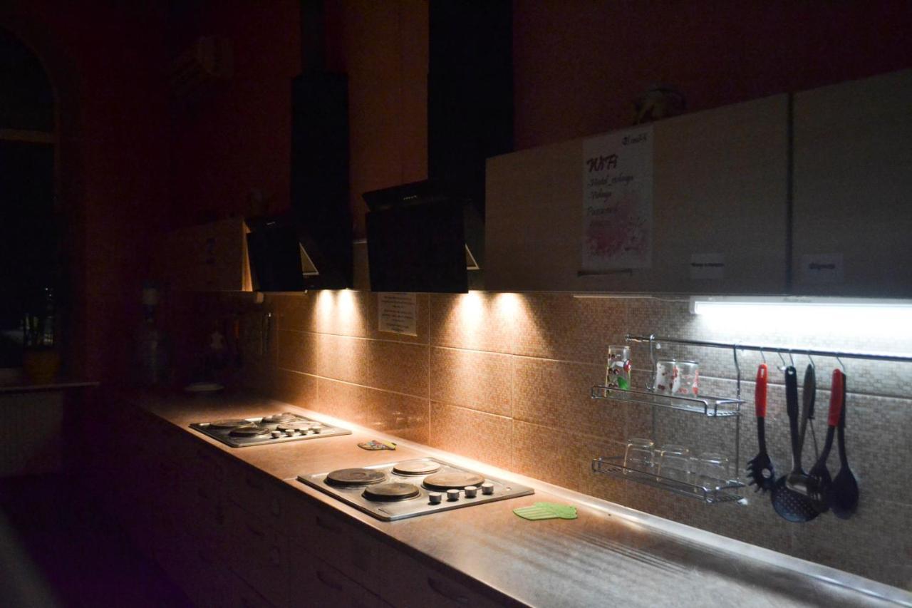 Vishnya Hostel Dnipro Ngoại thất bức ảnh