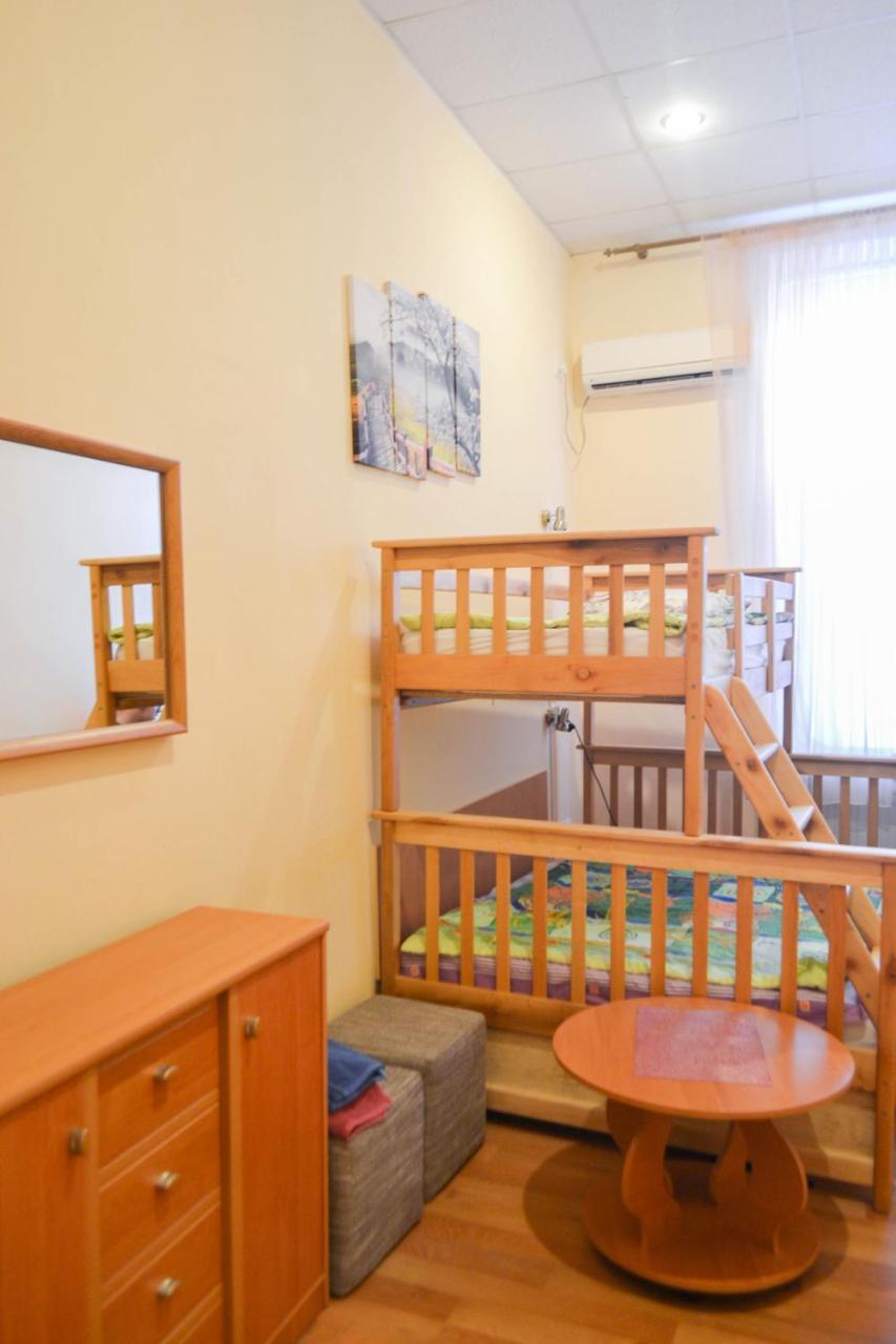 Vishnya Hostel Dnipro Ngoại thất bức ảnh
